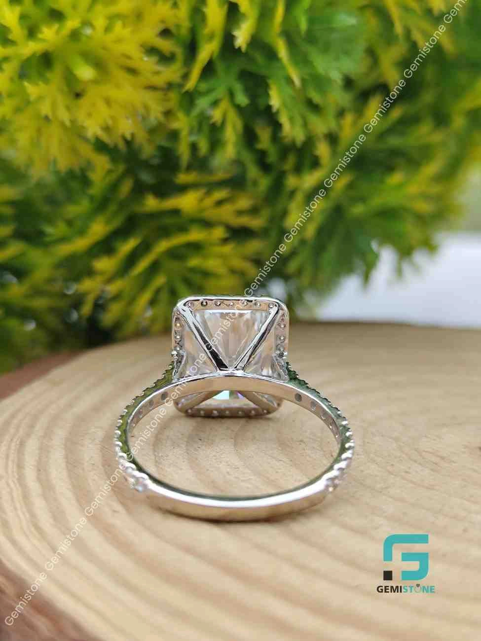 Moissanite Engagement Ring For Womens