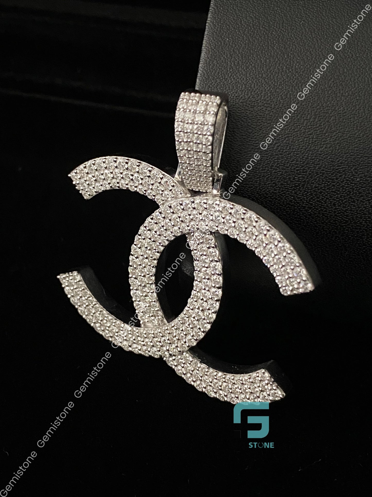 Moissanite Fully Studded Gucci Pendant
