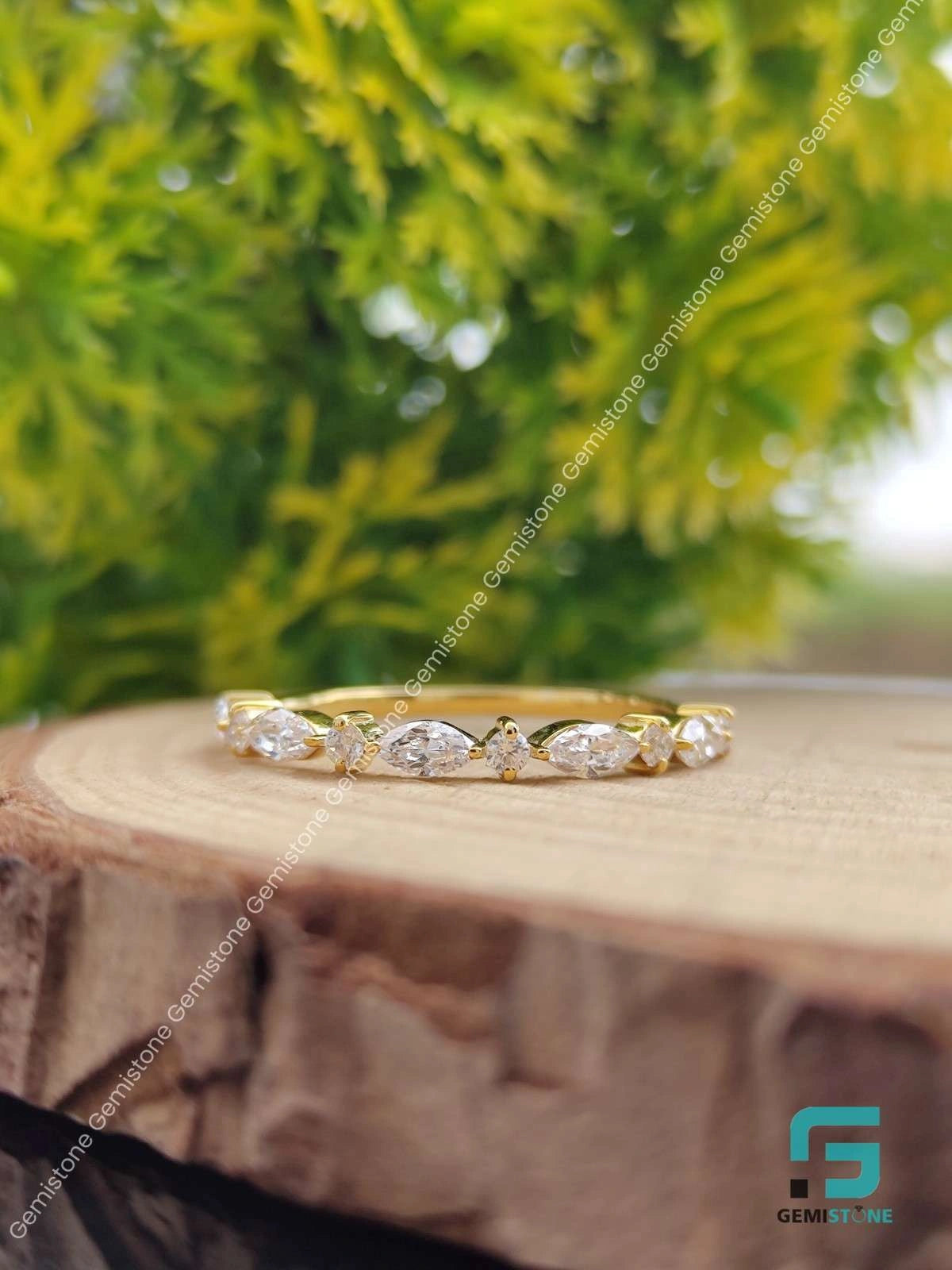 Moissanite_Moissanite_Stackble_Ring