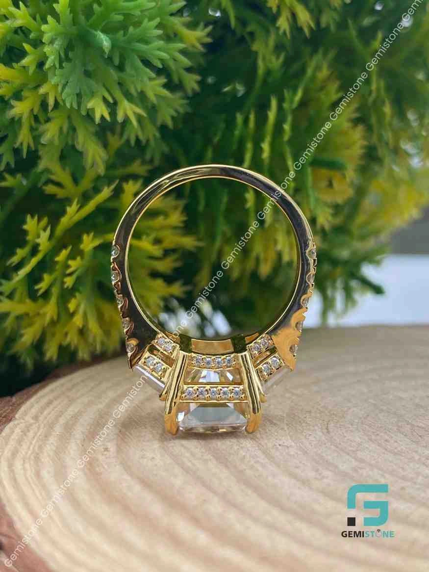 Moissanite_Three_Stone_Radiant_Cut_Ring