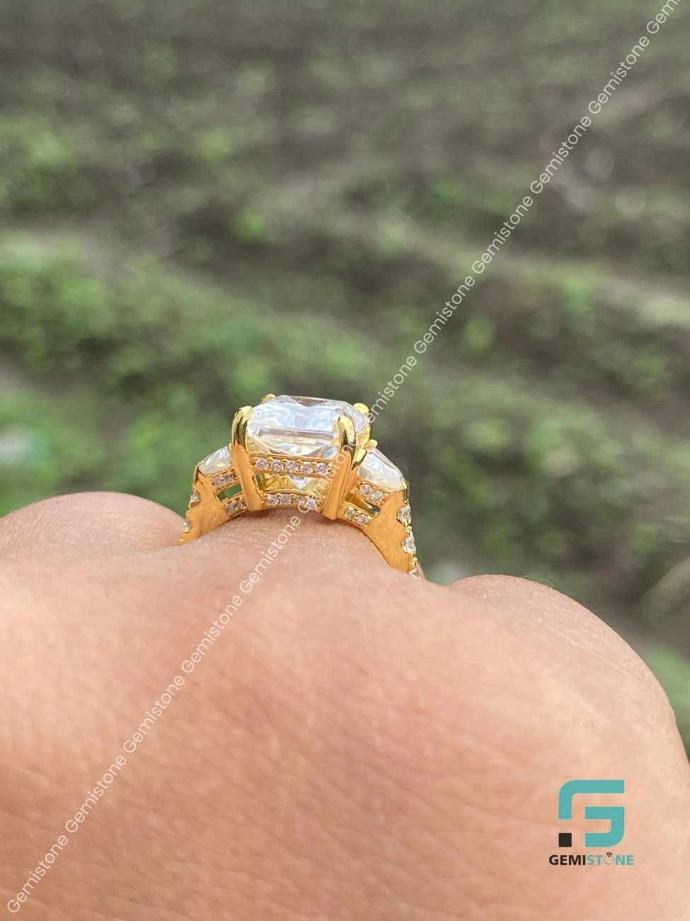 Moissanite_Three_Stone_Yellow_Gold_Ring