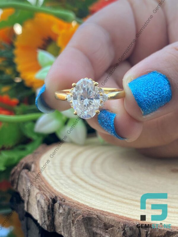 2Ct Oval Cut Moissanite Engagement Ring