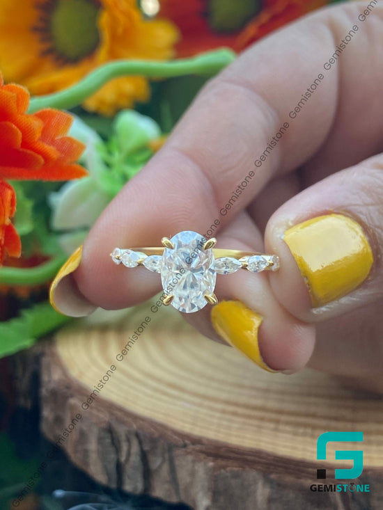 Oval-Cut-Diamond-Ring-2
