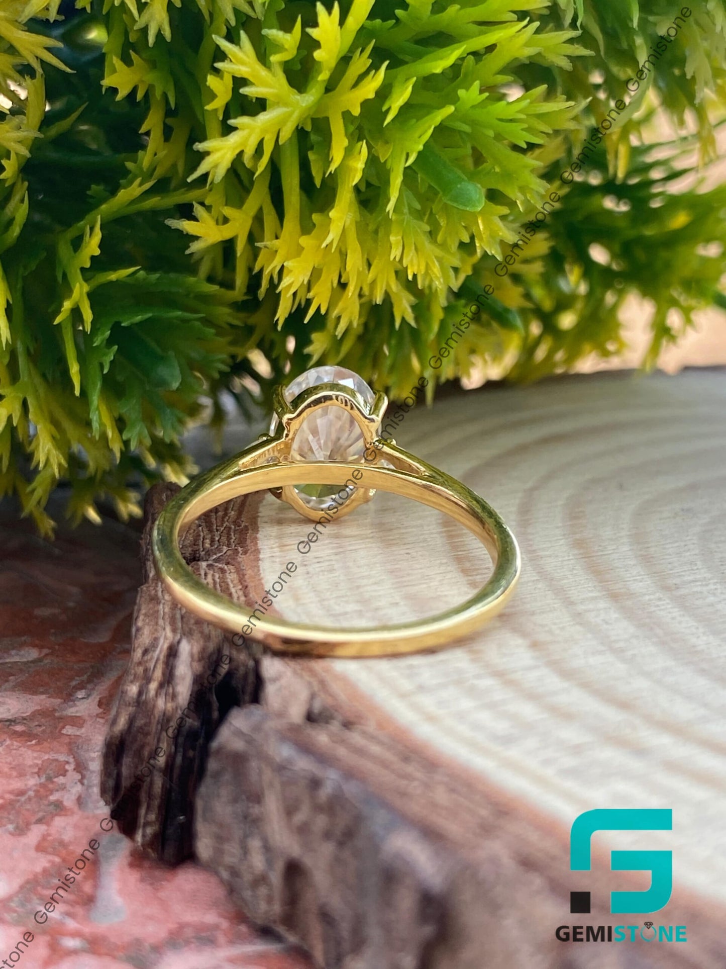 Oval-Cut-Moissanite-Ring-1