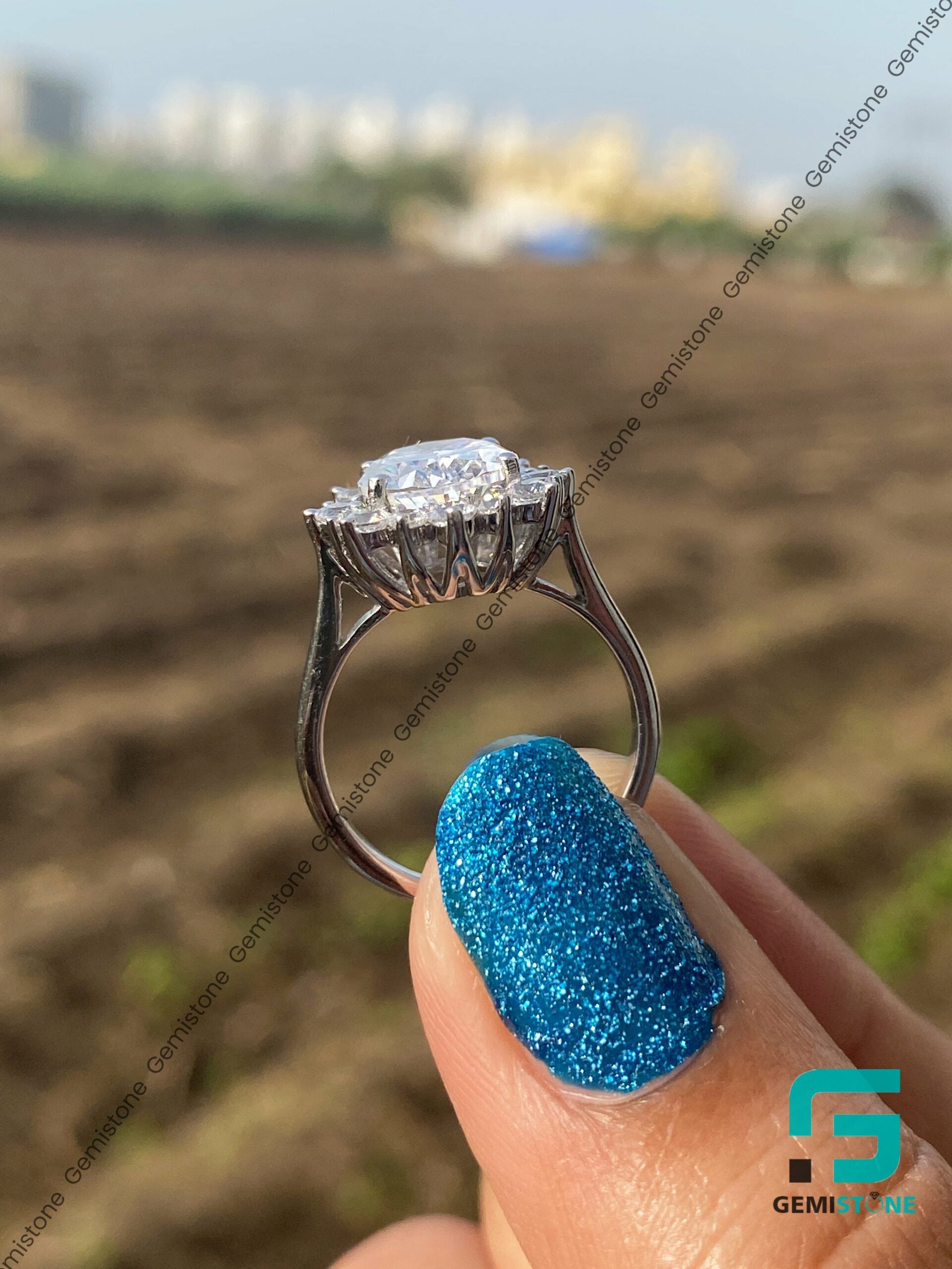 Oval-Cut-Moissanite-Ring 6