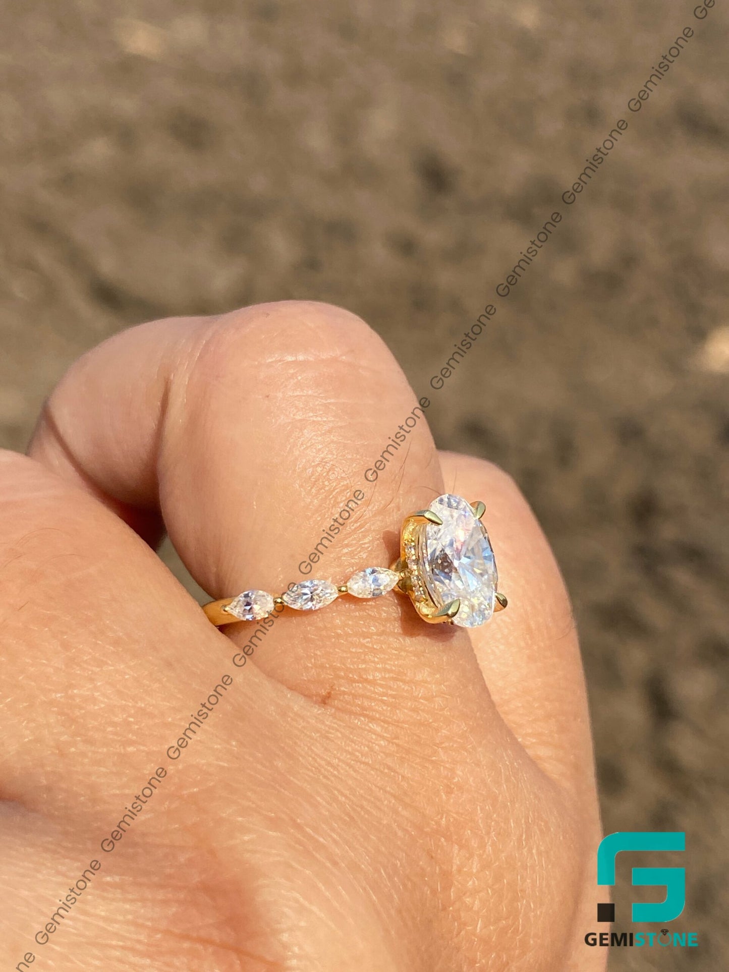 Oval-Cut-Vintage-Engagement-Ring