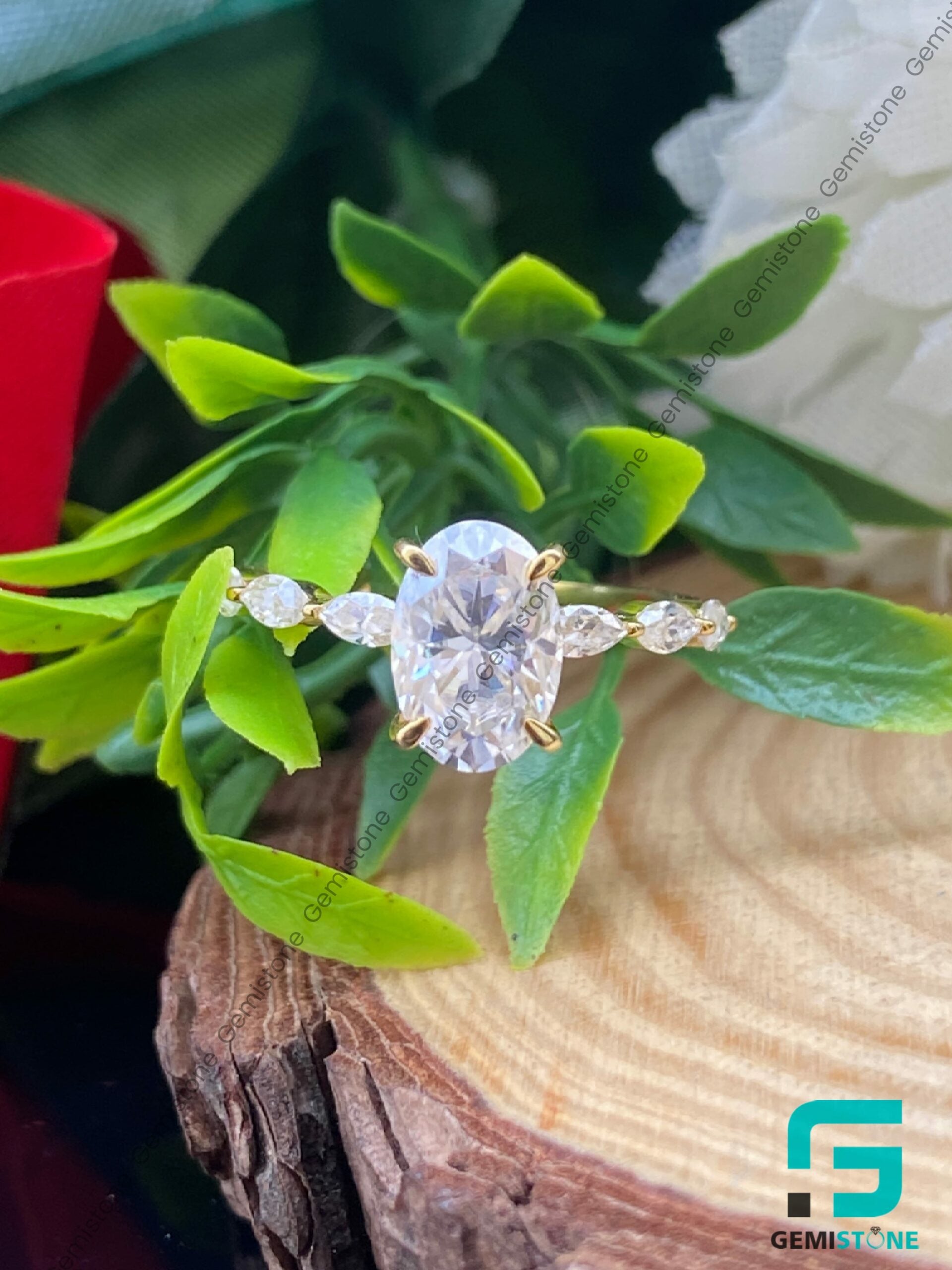 Oval-Diamond-Engagement-Ring
