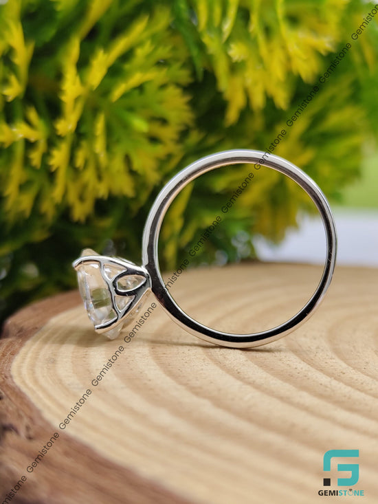Oval-Diamond-Ring