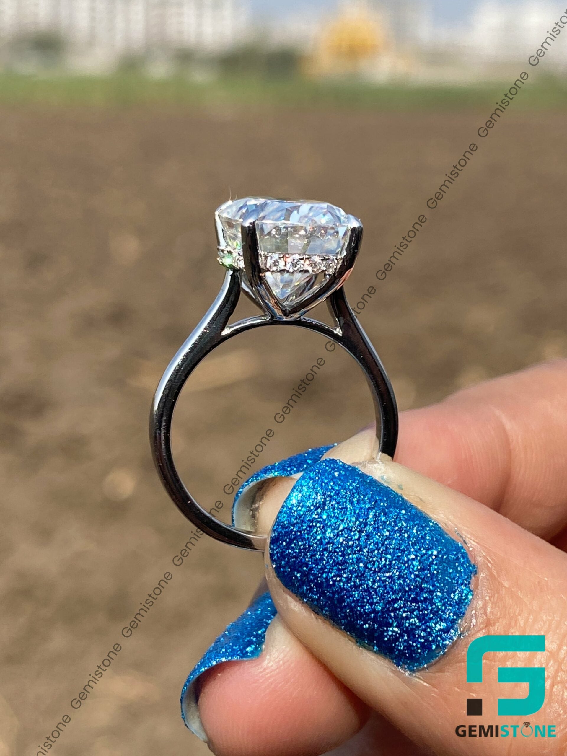 Oval-Diamond-Ring 7