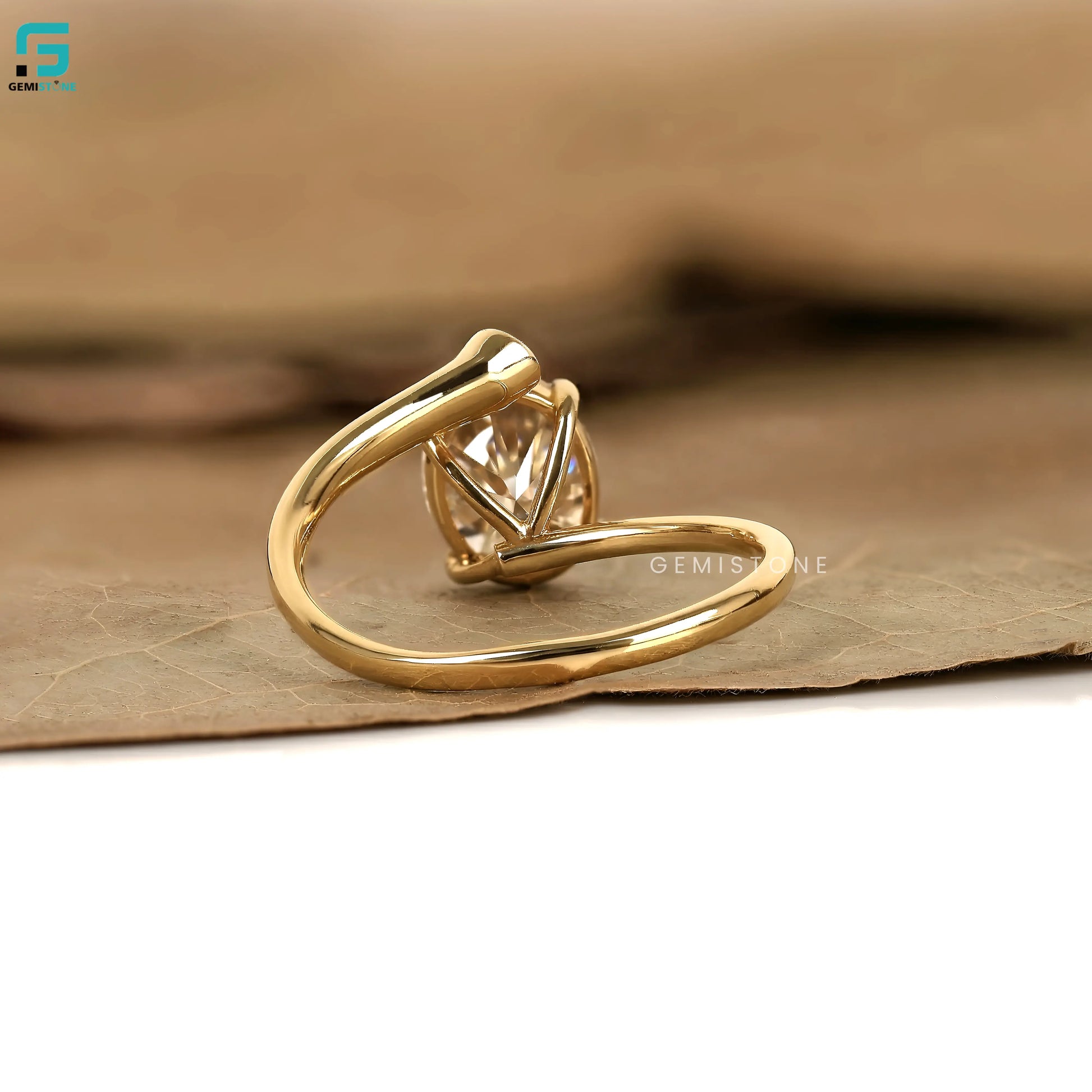 Oval And Round Toi Et Moi Lab Grown Diamond Engagement Ring