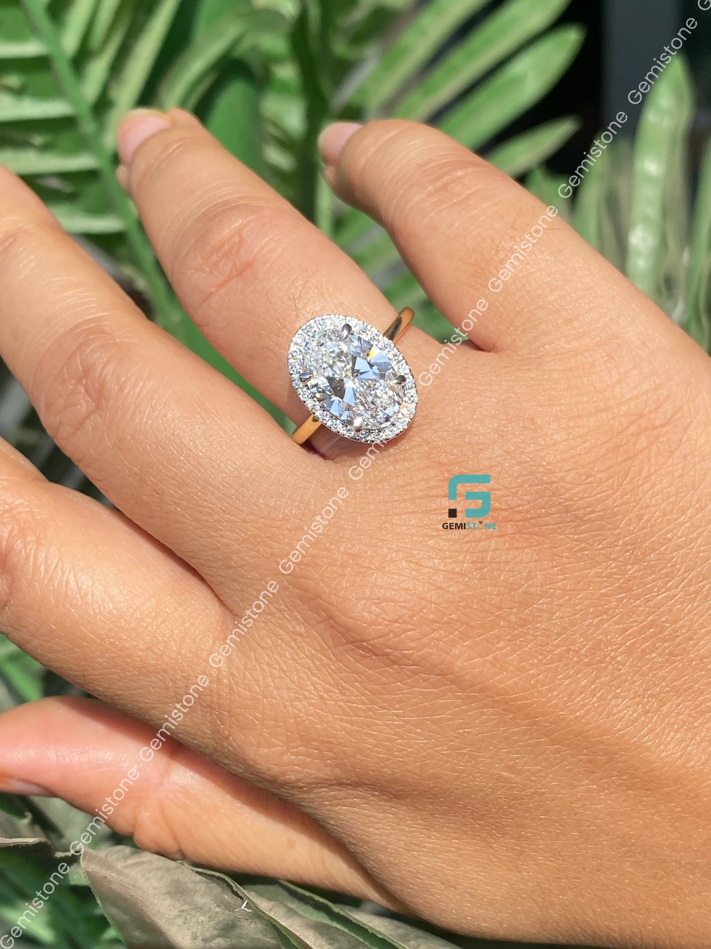 Oval Cut 14K Solid Gold Moissanite Wedding Ring For Women