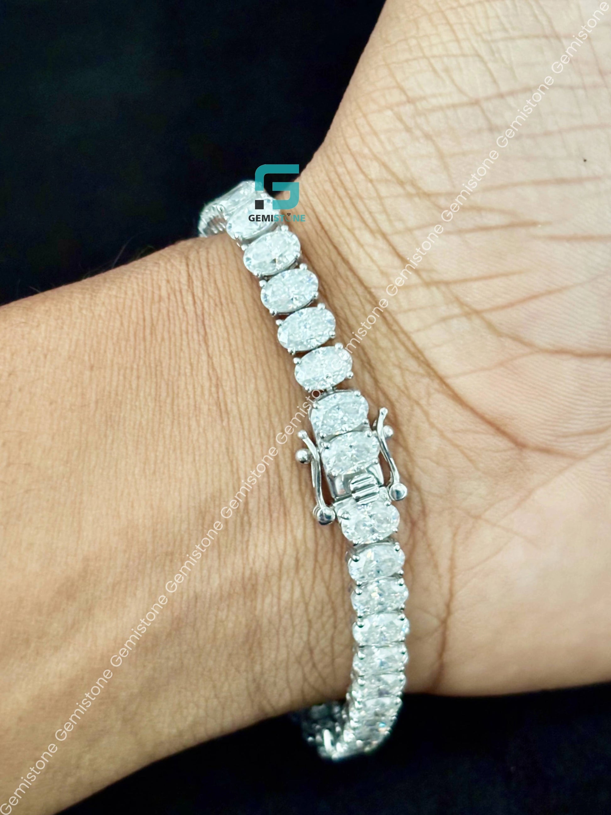Oval Cut Moissanite Diamond Bracelet