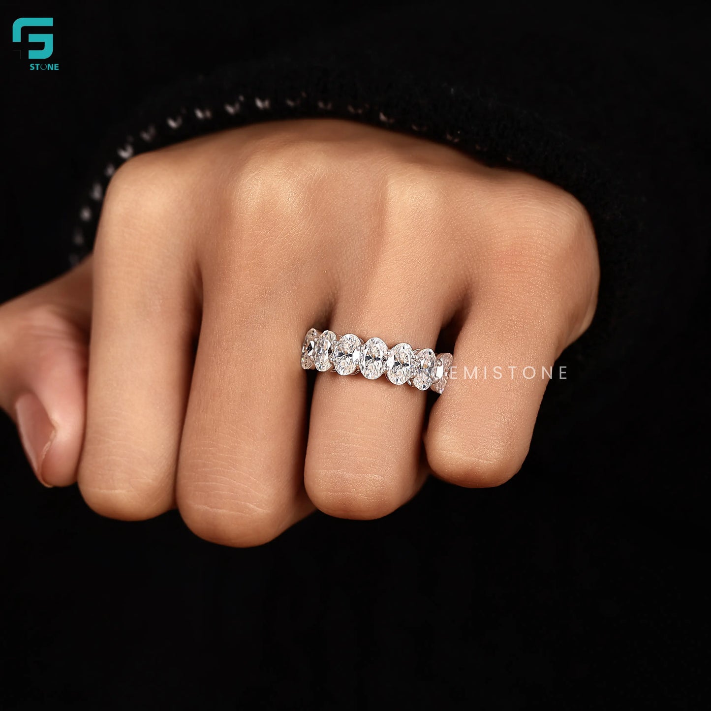 Oval Cut U Prong Wedding Band