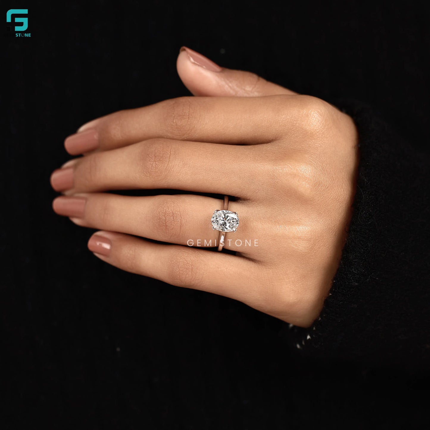 Oval Tulip Set Lab Grown Diamond Wedding Ring