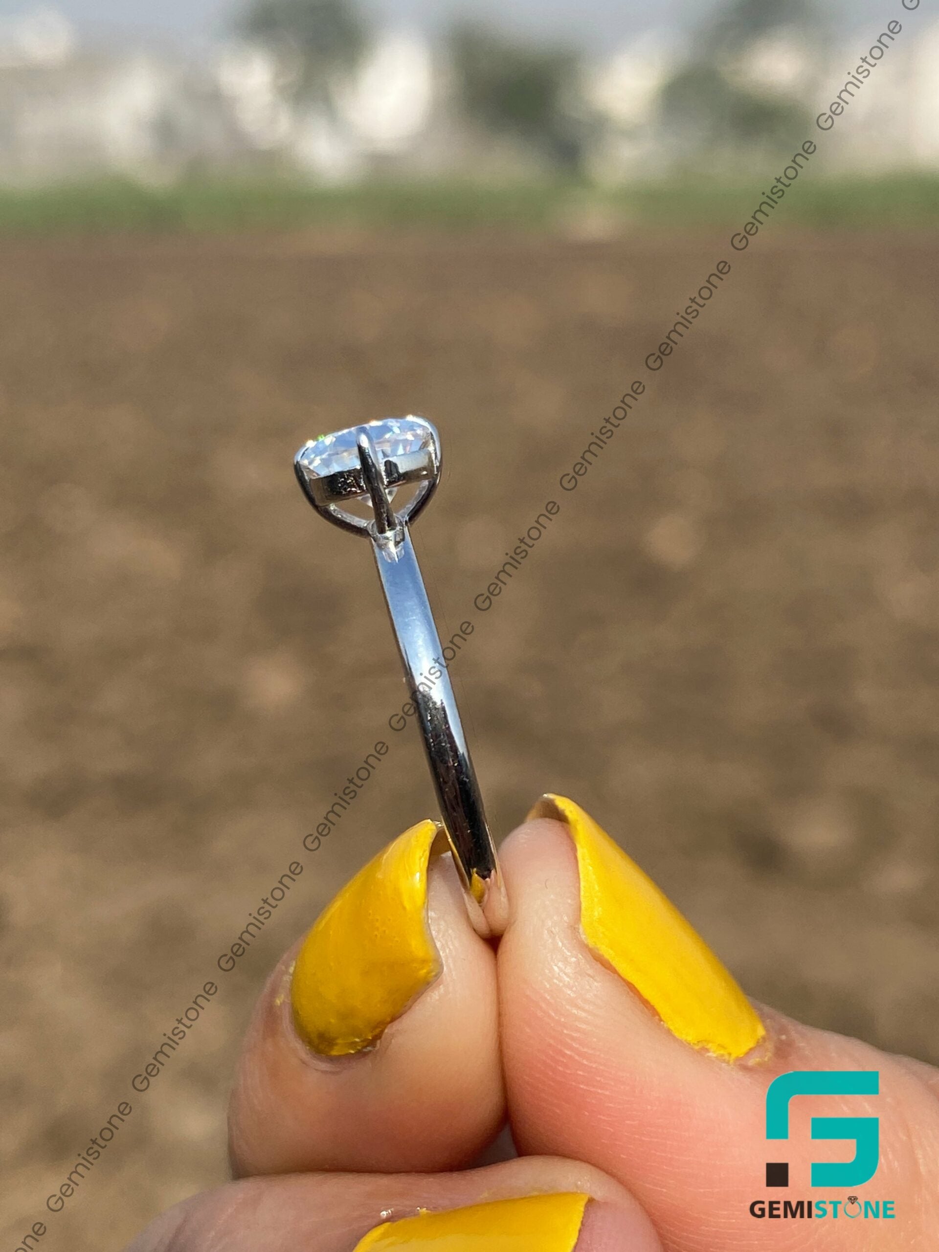Pear-Cut-Ring