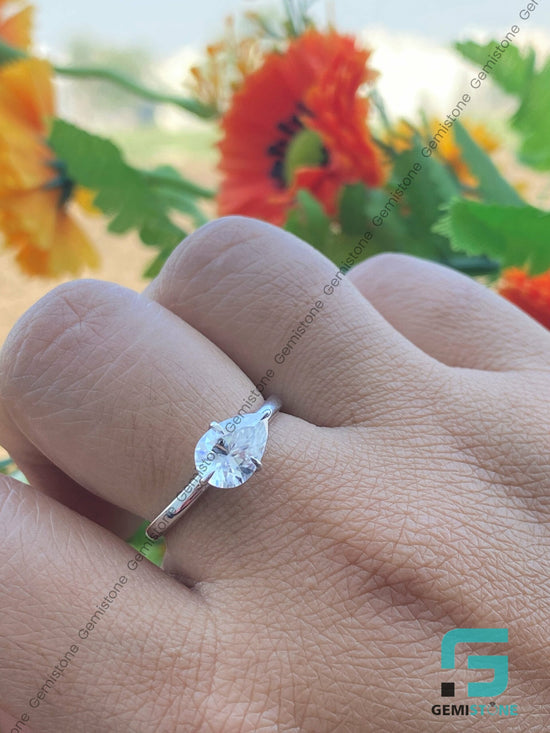 Pear-Diamond-Ring