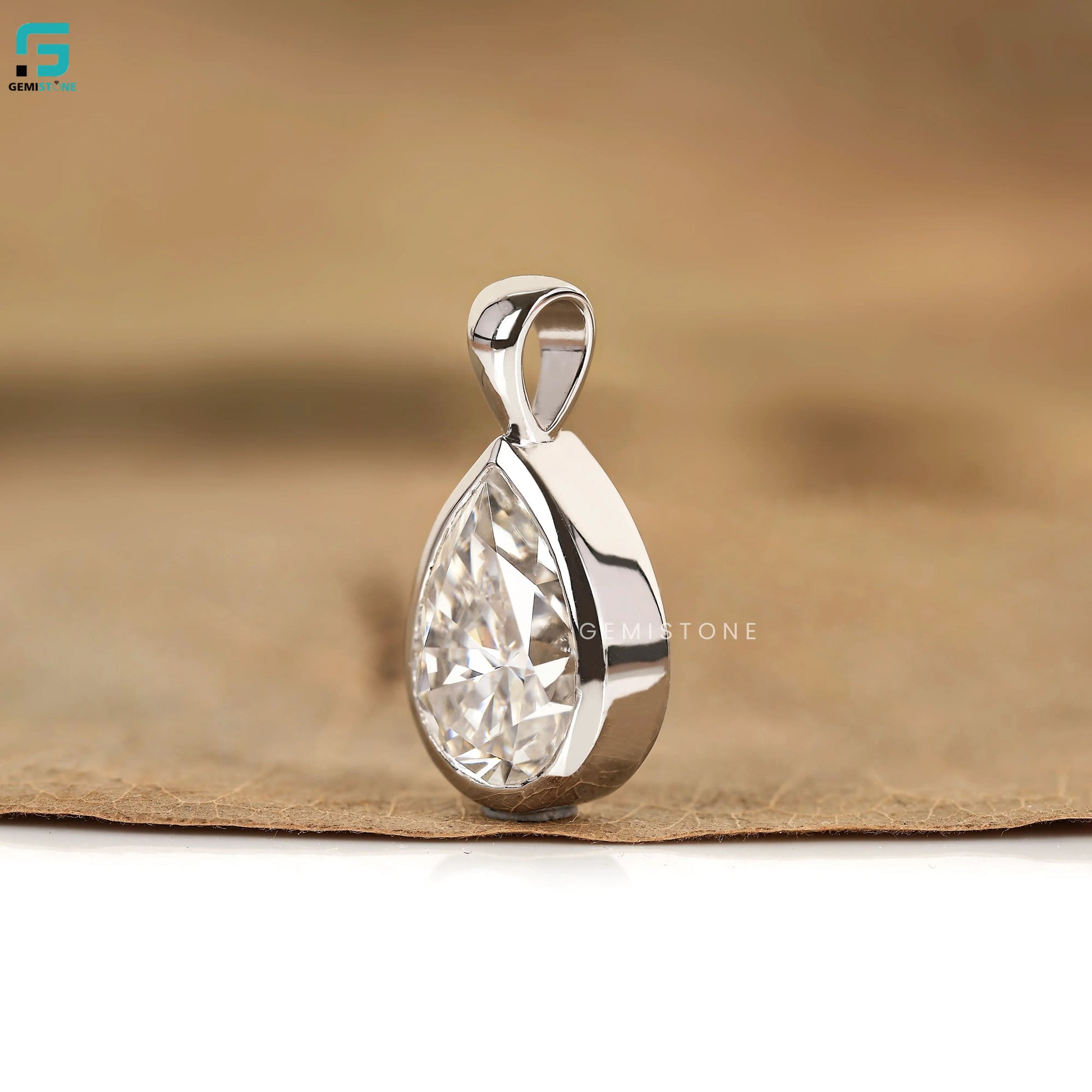 Pear Lab Diamond Pendant For Women