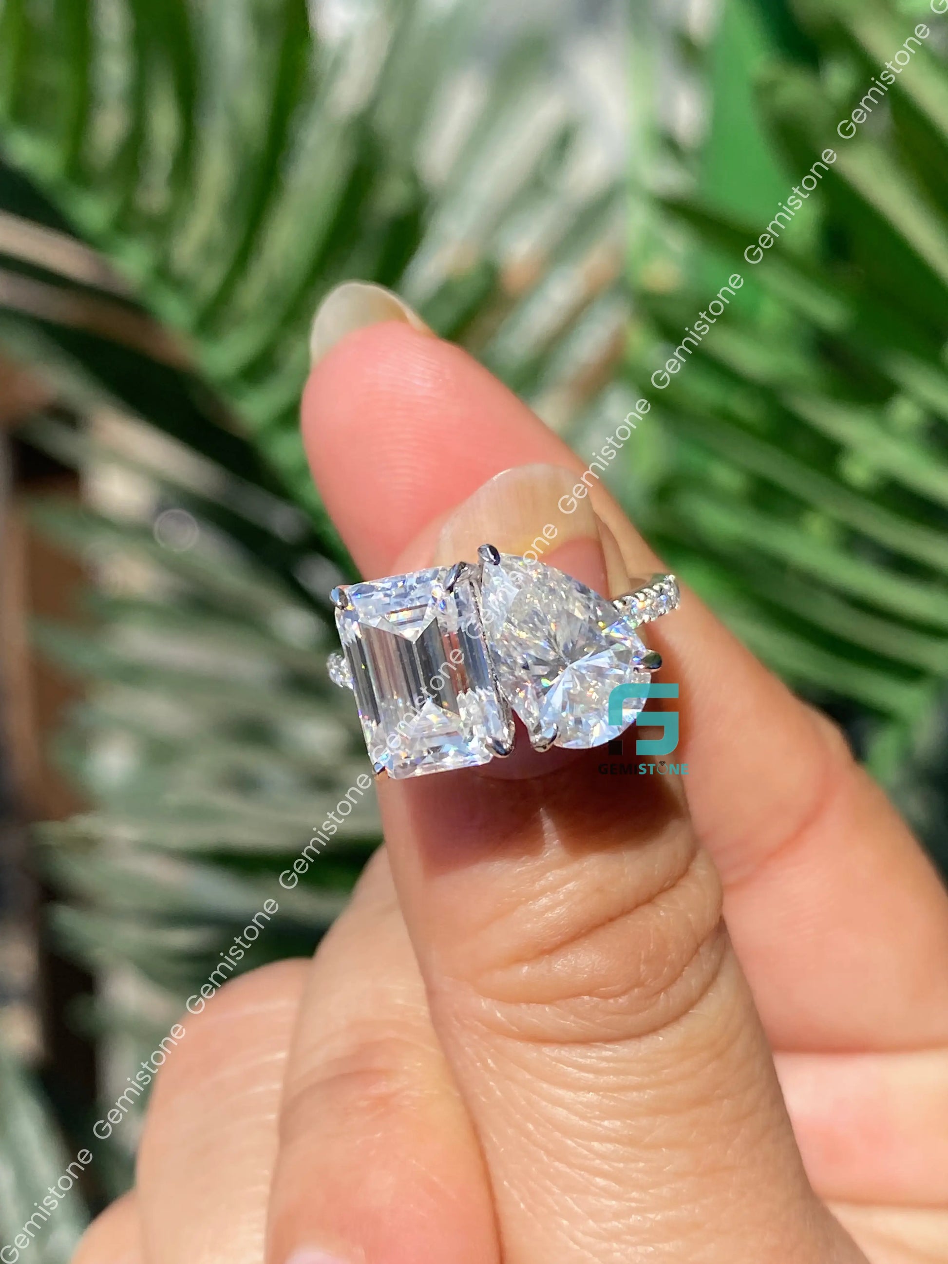 Pear Moissanite Wedding Annivasary Ring