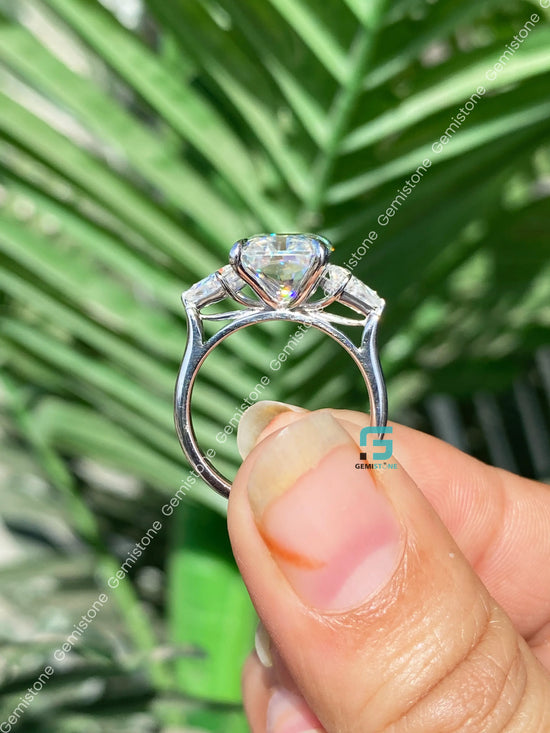 Pear Side Stone Moissanite Wedding Ring For Women