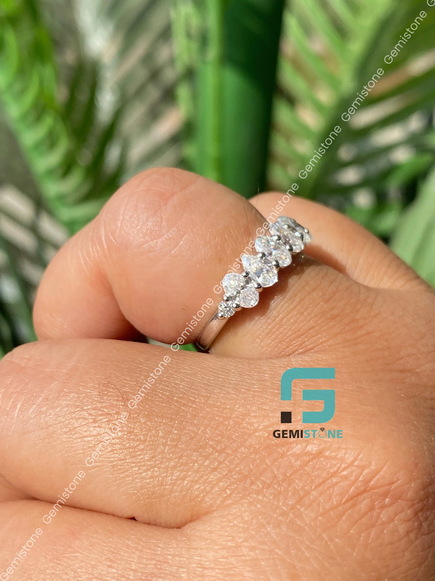 Pear_ Oval Moissanite Wedding Matching Band