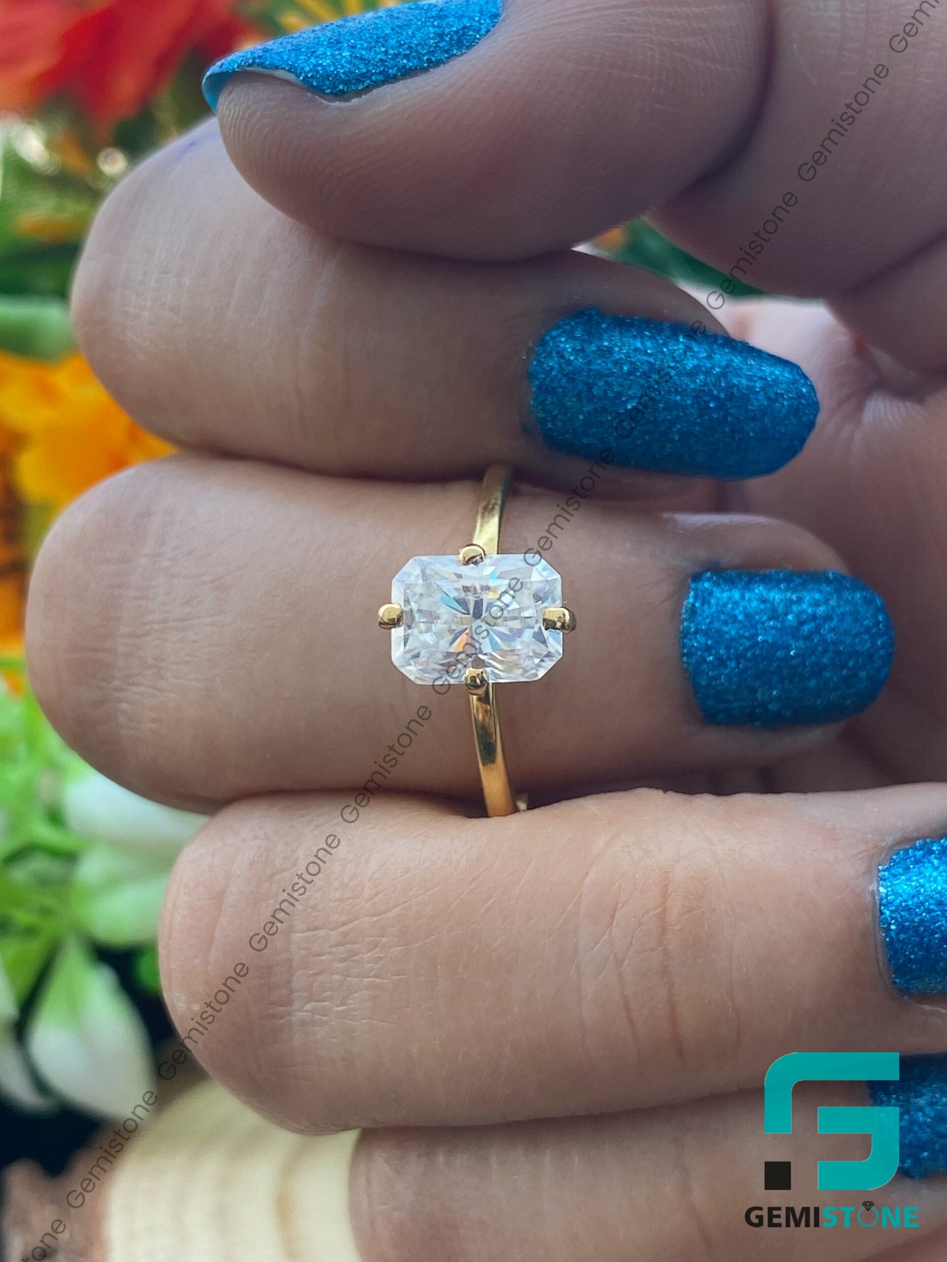 Radiant-Cut-Moissanite-Engagement-Ring