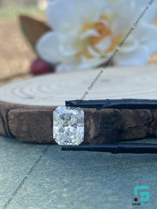 D Colorless VVS 1.00CT to 5.00CT Loose Radiant Moissanite Stone