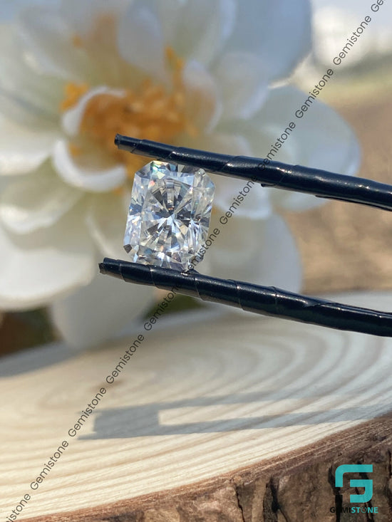 D Colorless VVS 1.00CT to 5.00CT Loose Radiant Moissanite Stone