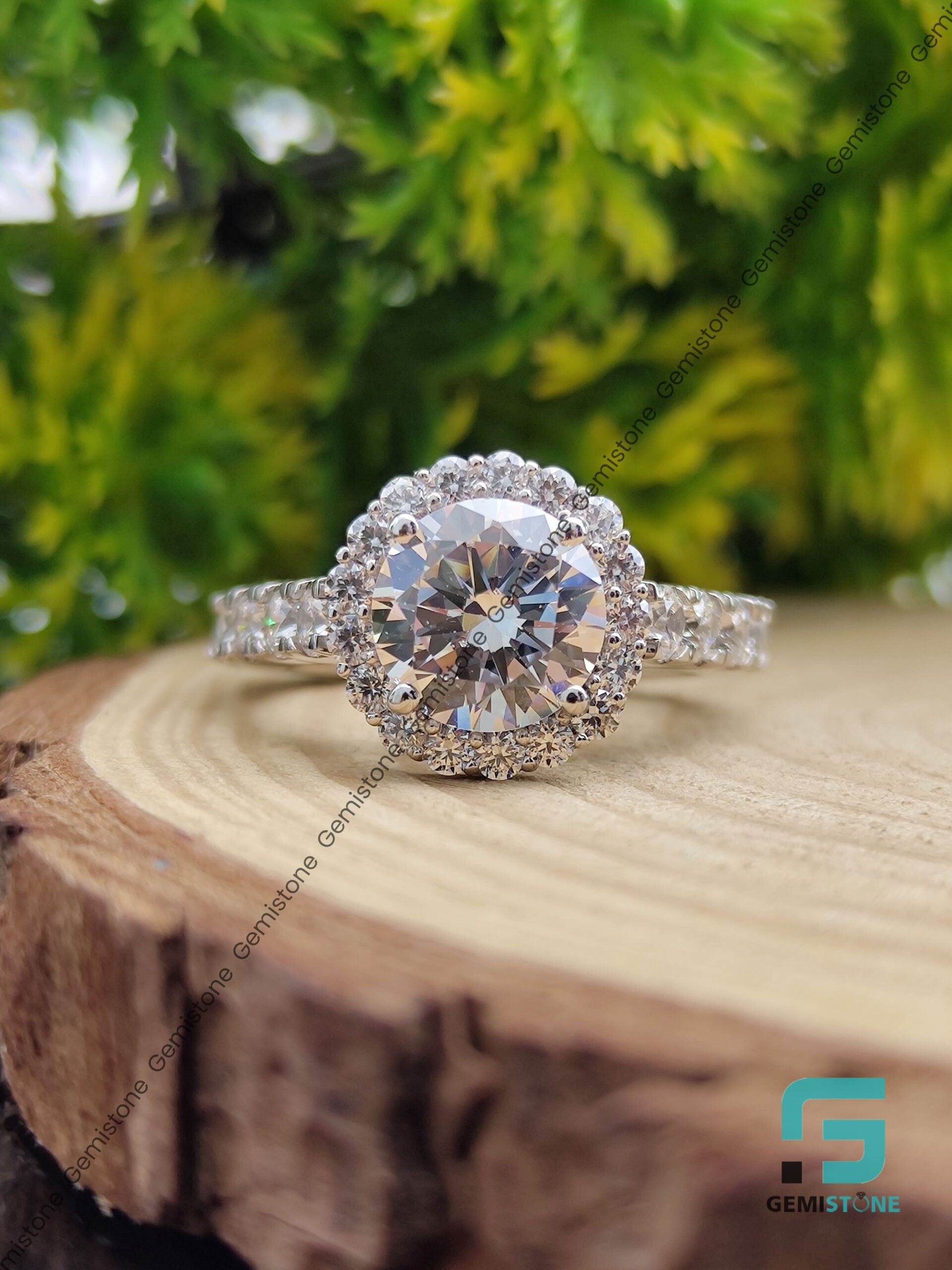 Roubd-Halo-Ring
