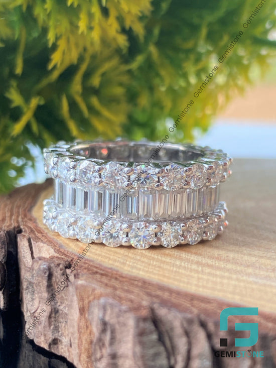 Round-And-Baguette-Moissanite-Wedding-Band-1