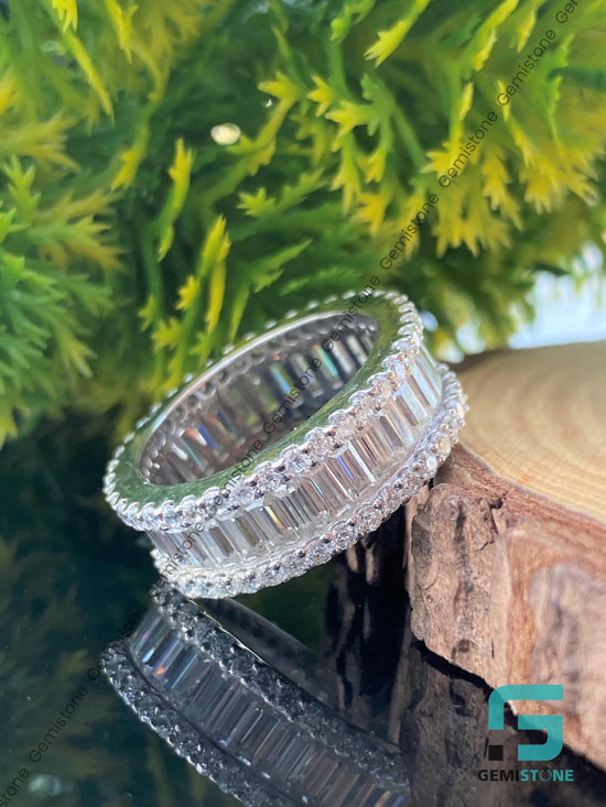 Round-Baguette-Cut-Moissanite-Wedding-Ring