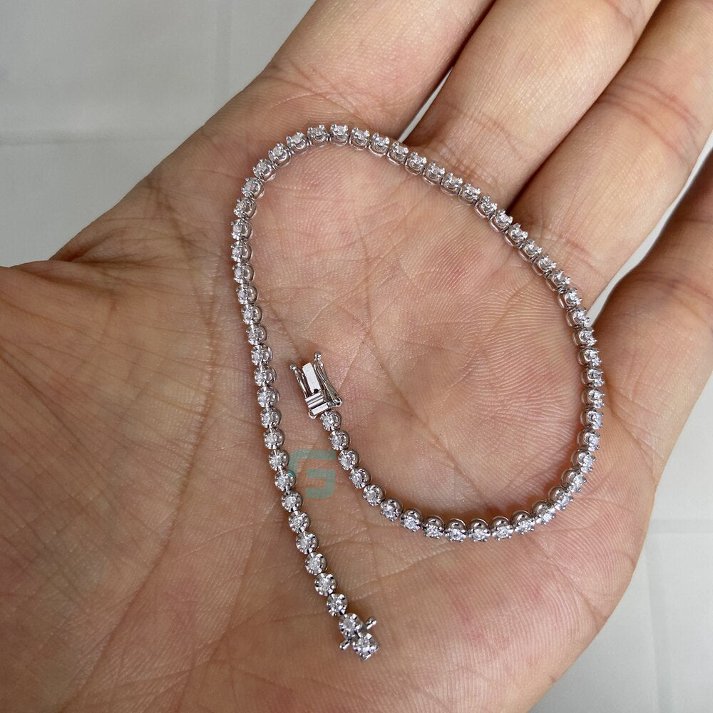 Round-Cut-Moissanite-Tennis-Bracelet