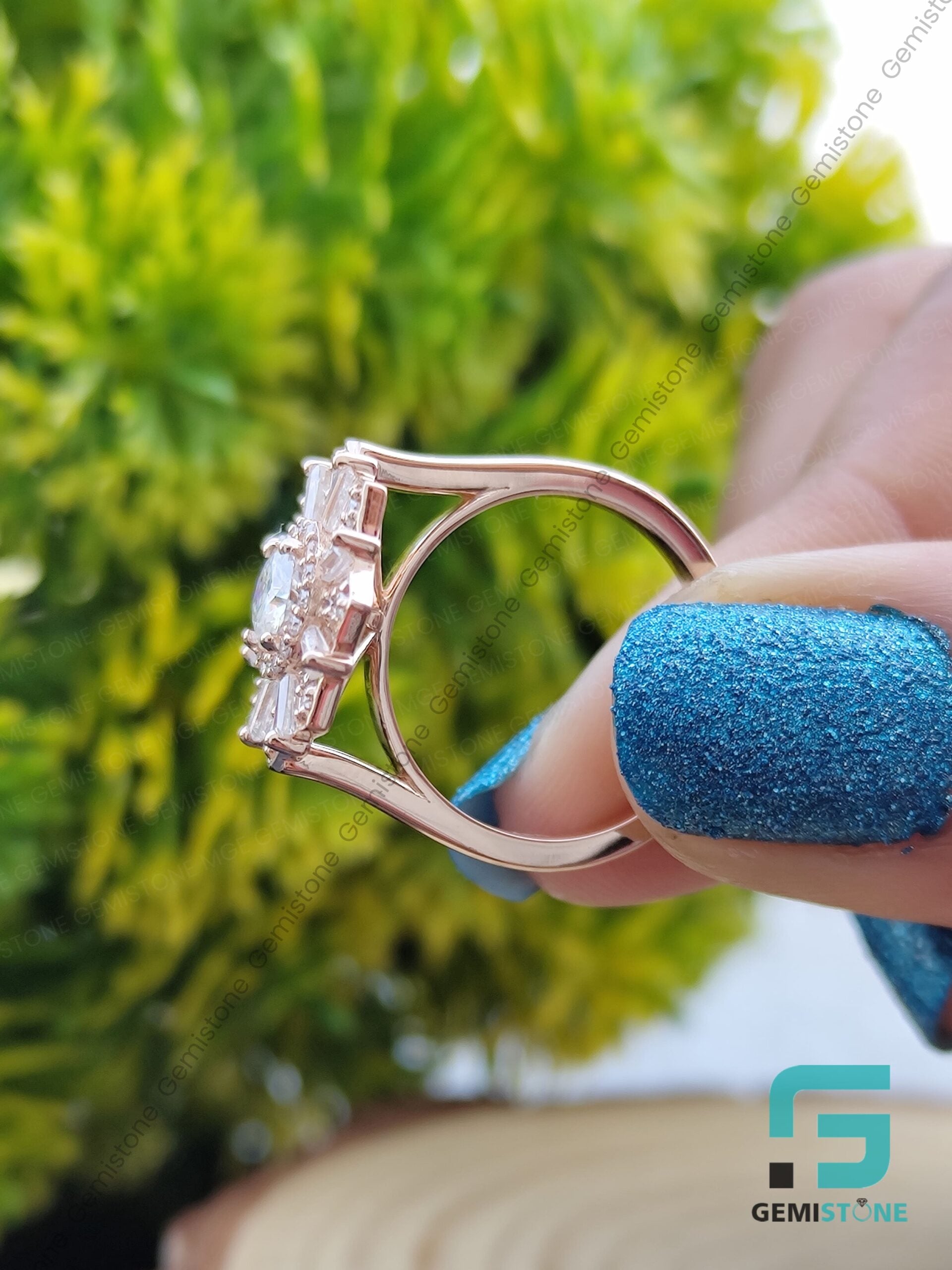 Round-Diamond-Ring