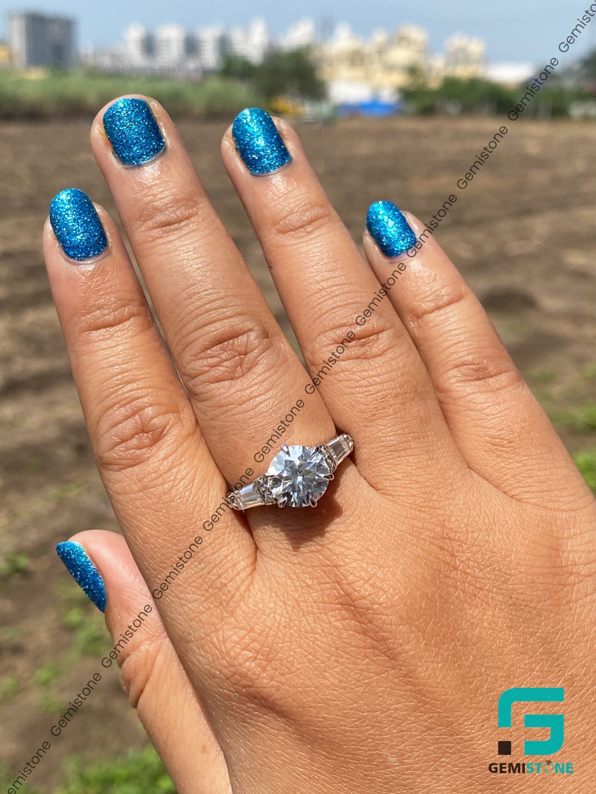 Round-Diamond-Ring 2