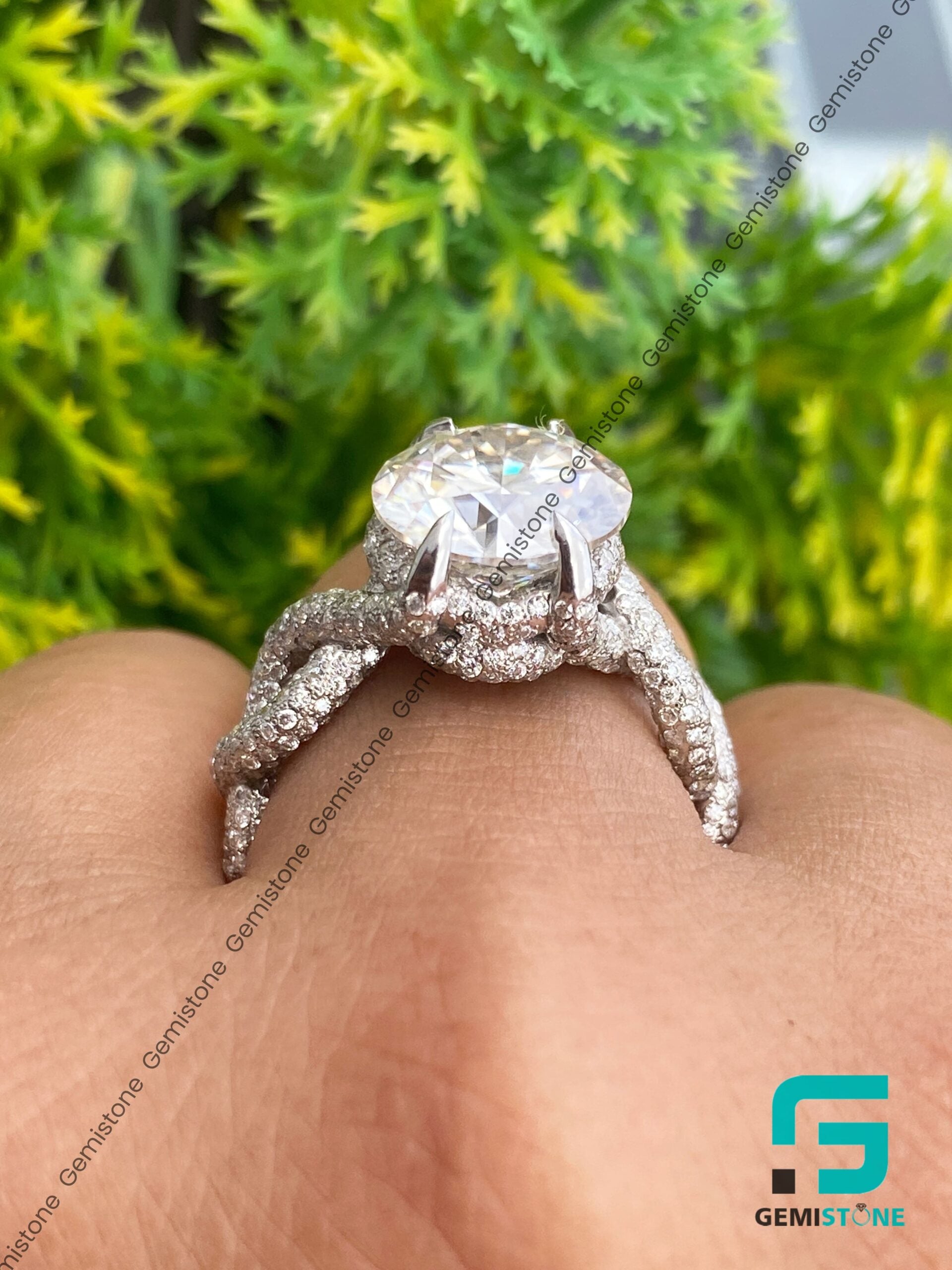 Round-Moissanite-Ring-For-Men