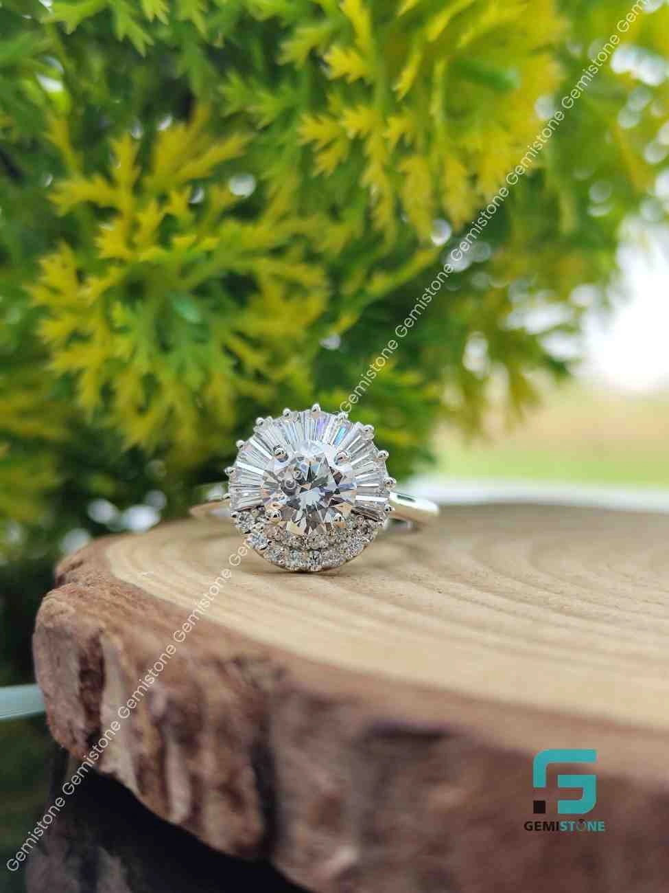 Round_Cut_Art_Deco_Moissanite_Ring
