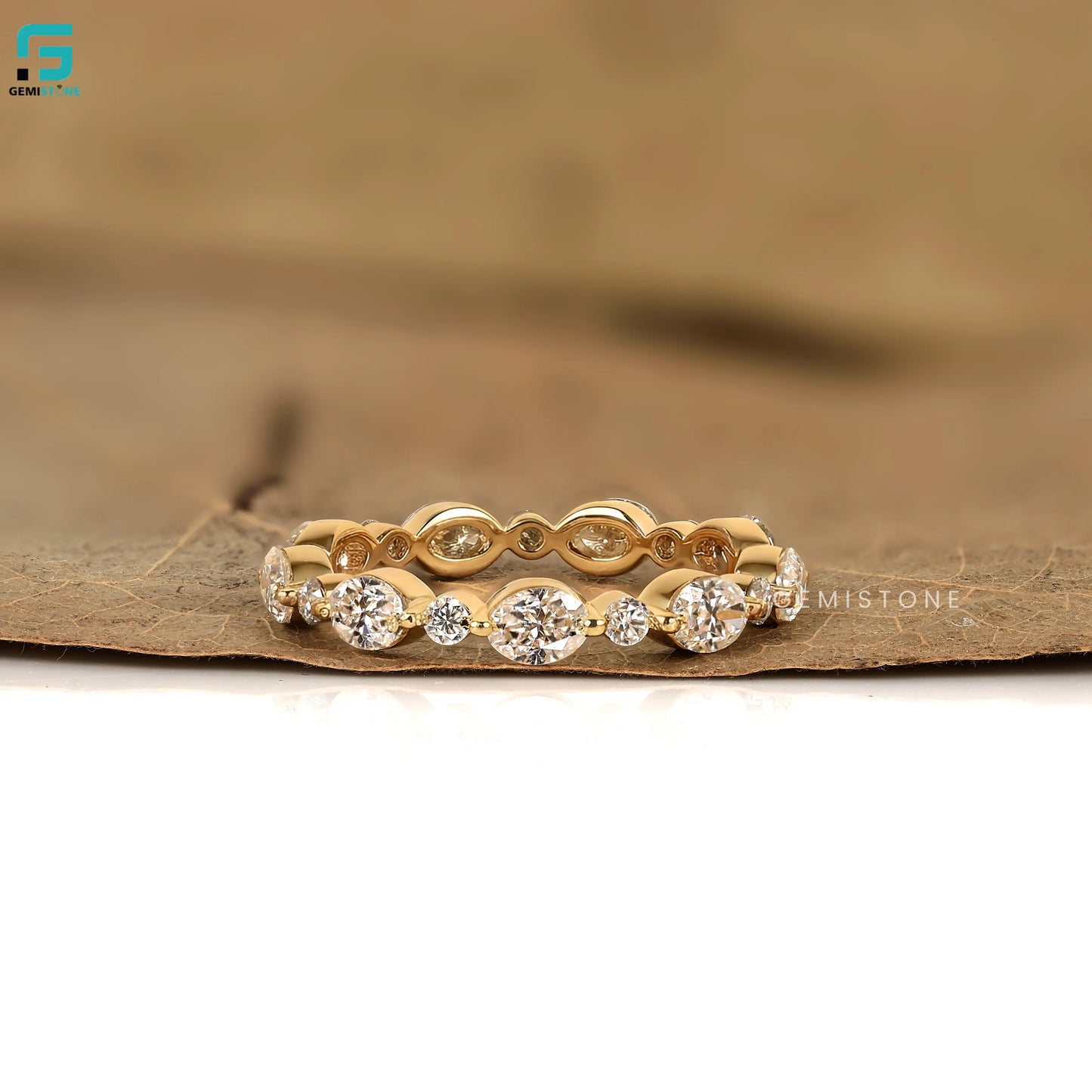 Round Cut East West Oval Lab Diamond Ring For Women