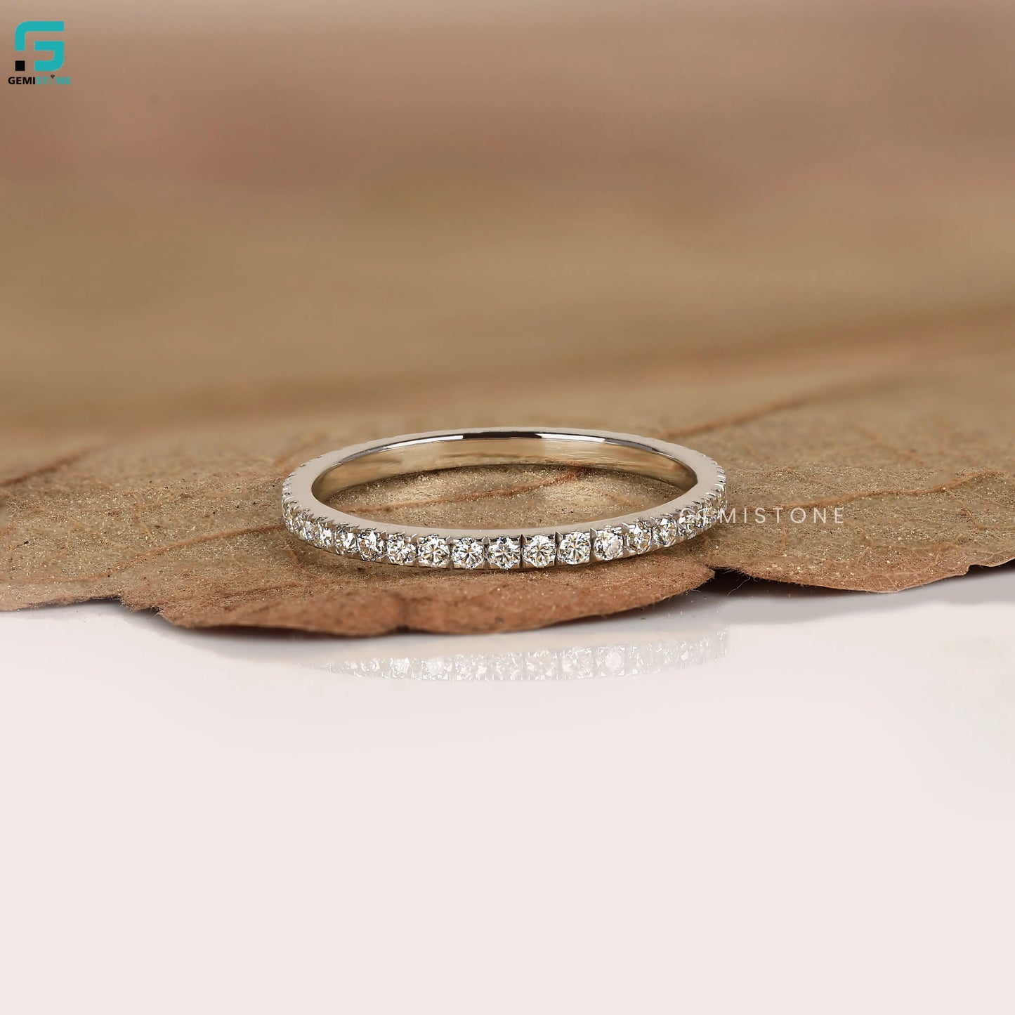 Round Full Eternity Simpal Lab Grown Diamond Band For Women