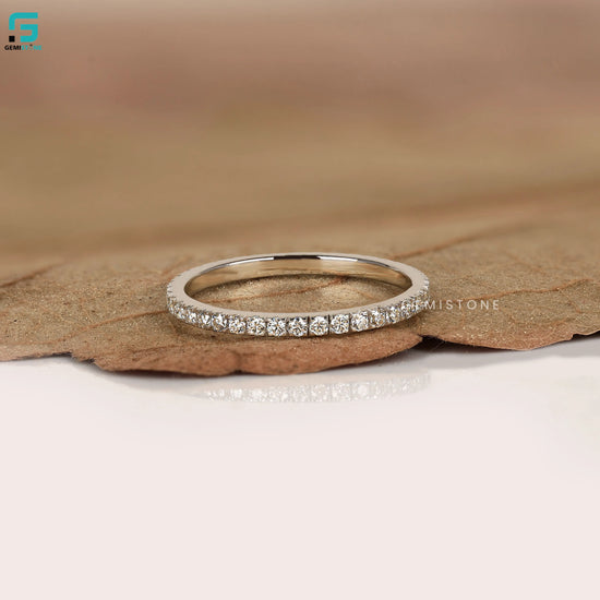 Round Full Eternity Simpal Lab Grown Diamond Band For Women