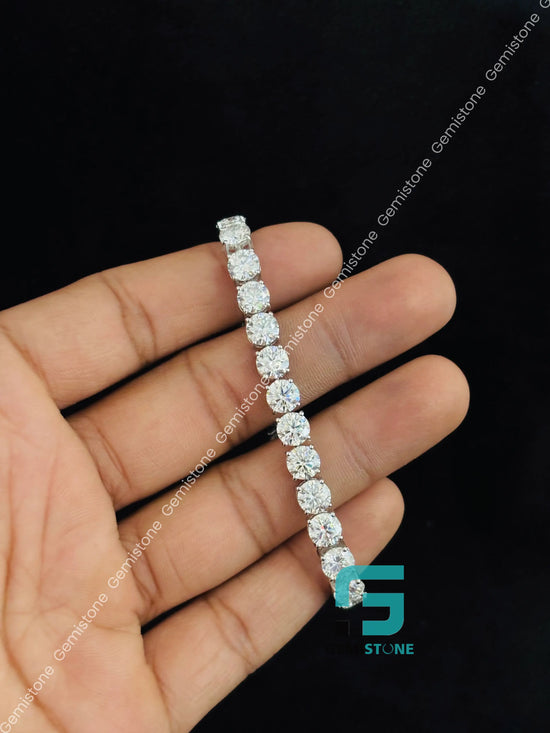 Round Moissanite Tennis Bracelet