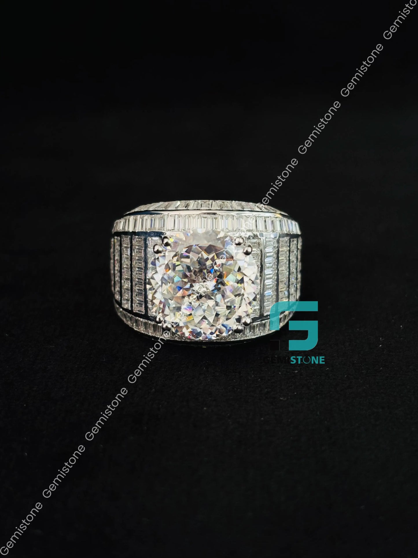 Round_ Baguette Moissanite Studded Ring