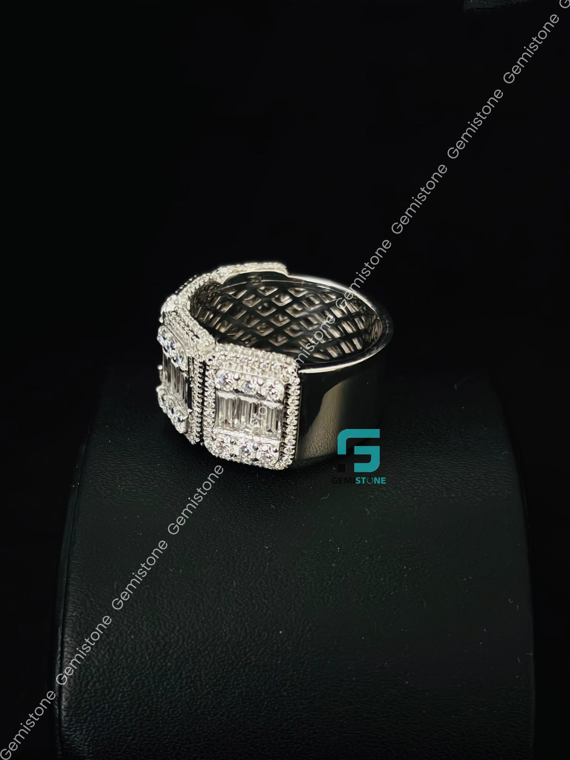 Round_ Bagutte Moissanite Hip Hop Ring For Men