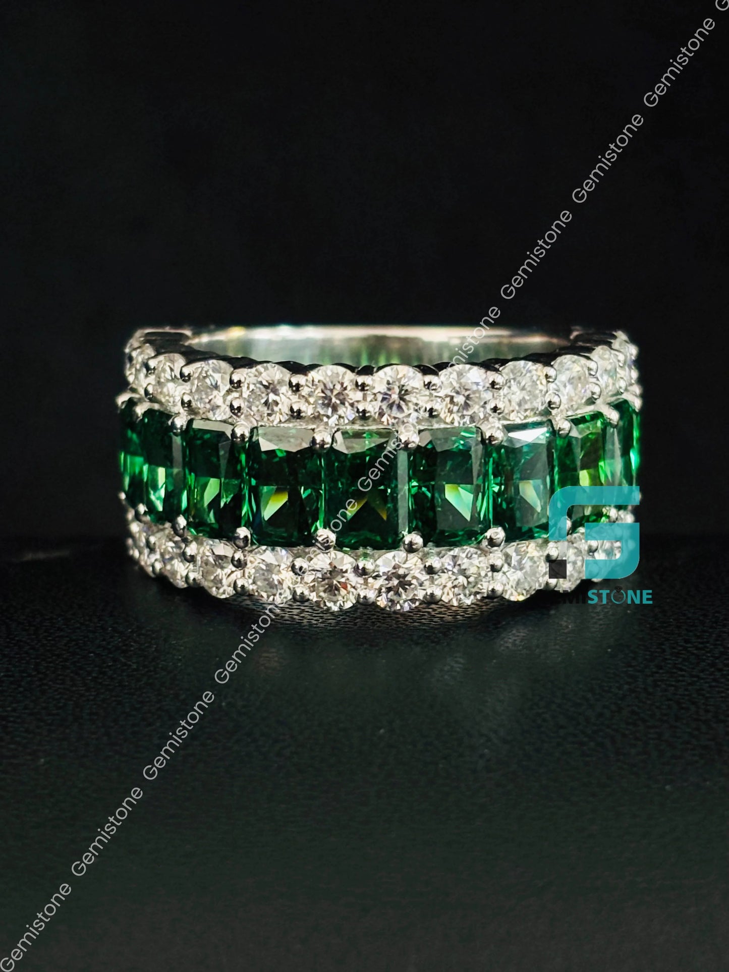 Round_ Emerald Moissanite Wedding Ring