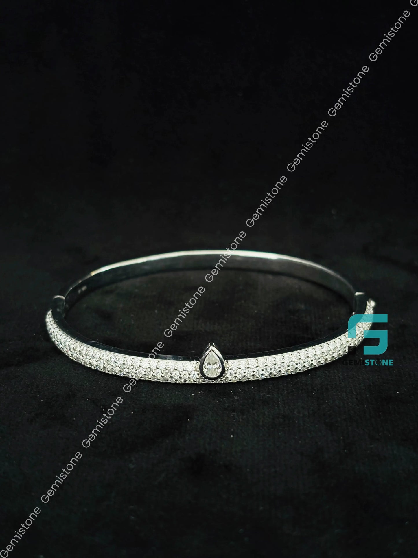 Round_ Pear Moissanite Bracelet