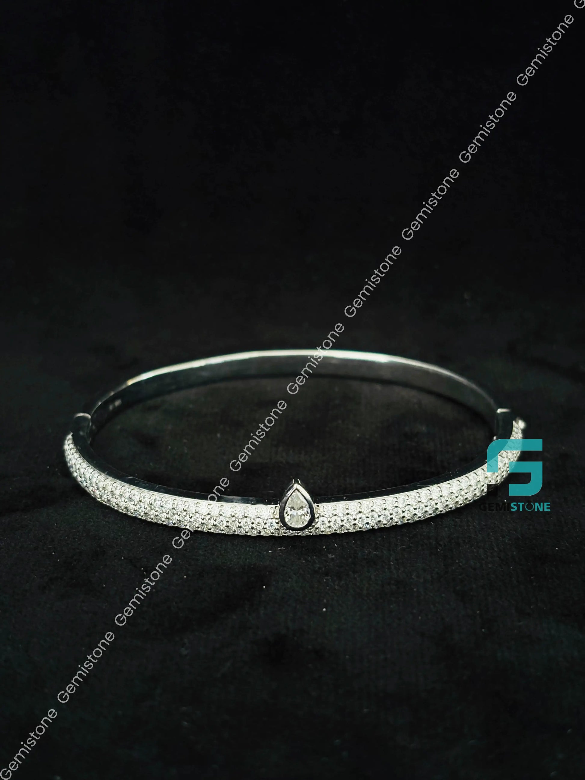 Round_ Pear Moissanite Bracelet
