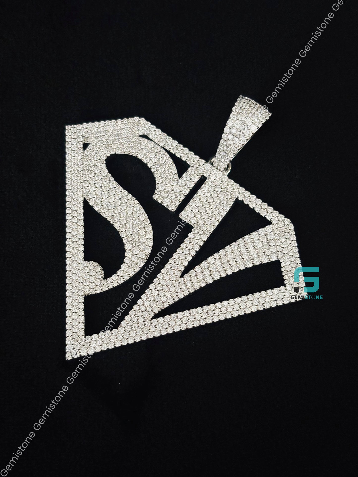 SV Letter Diamond Shape Pendant