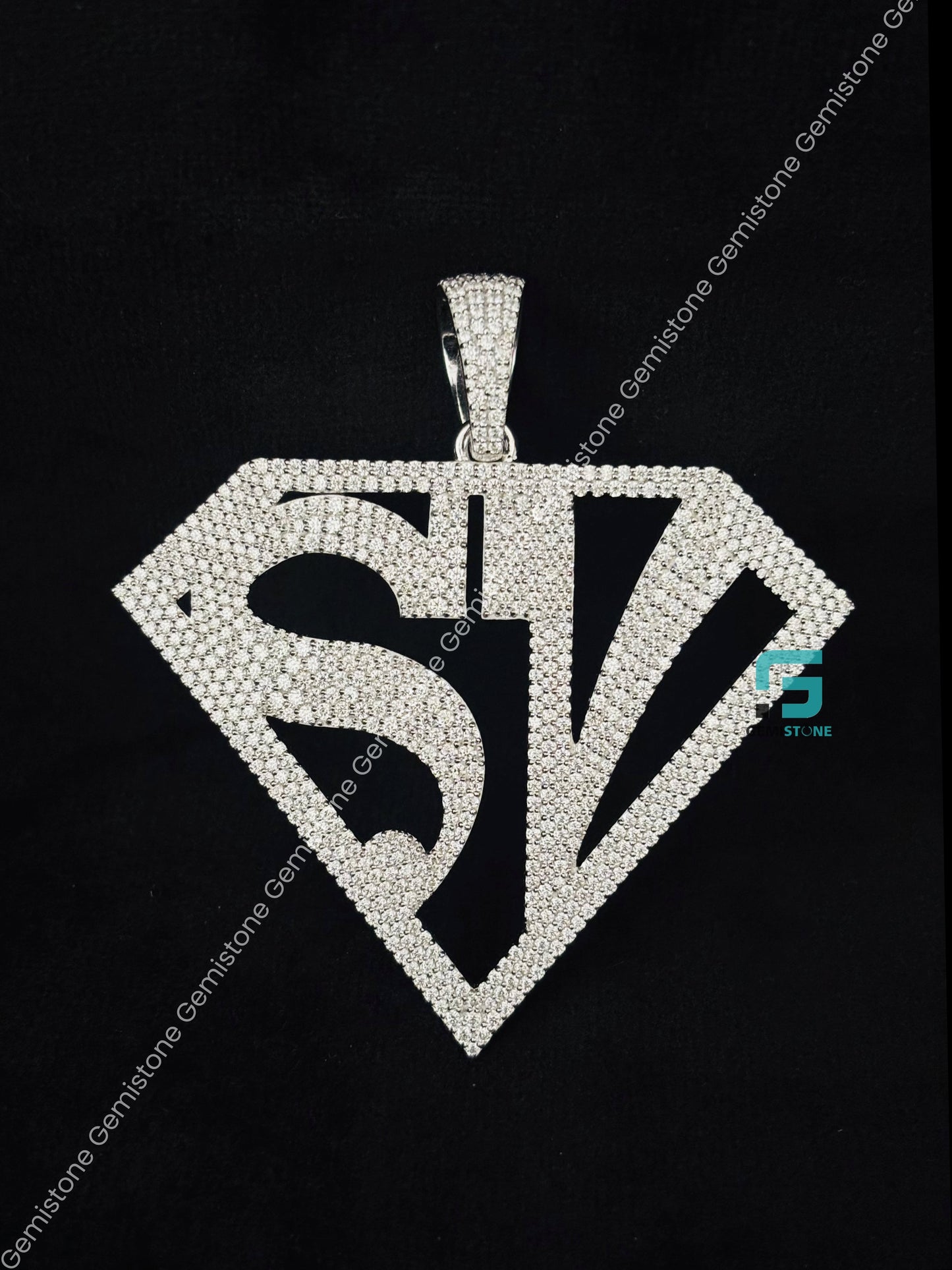 SV Letter Moissanite Pendant
