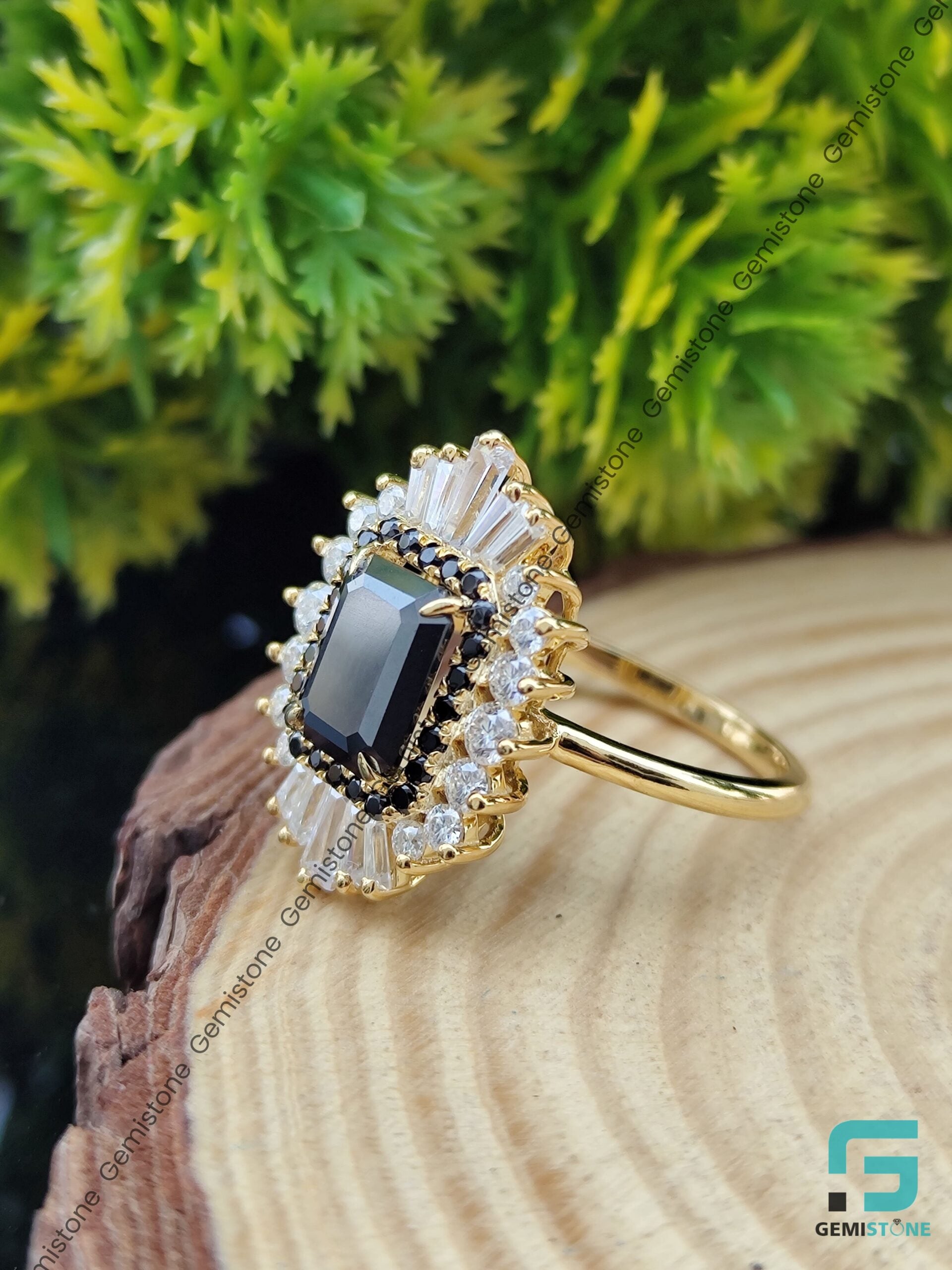 Sunburst-Halo-Engagement-Ring