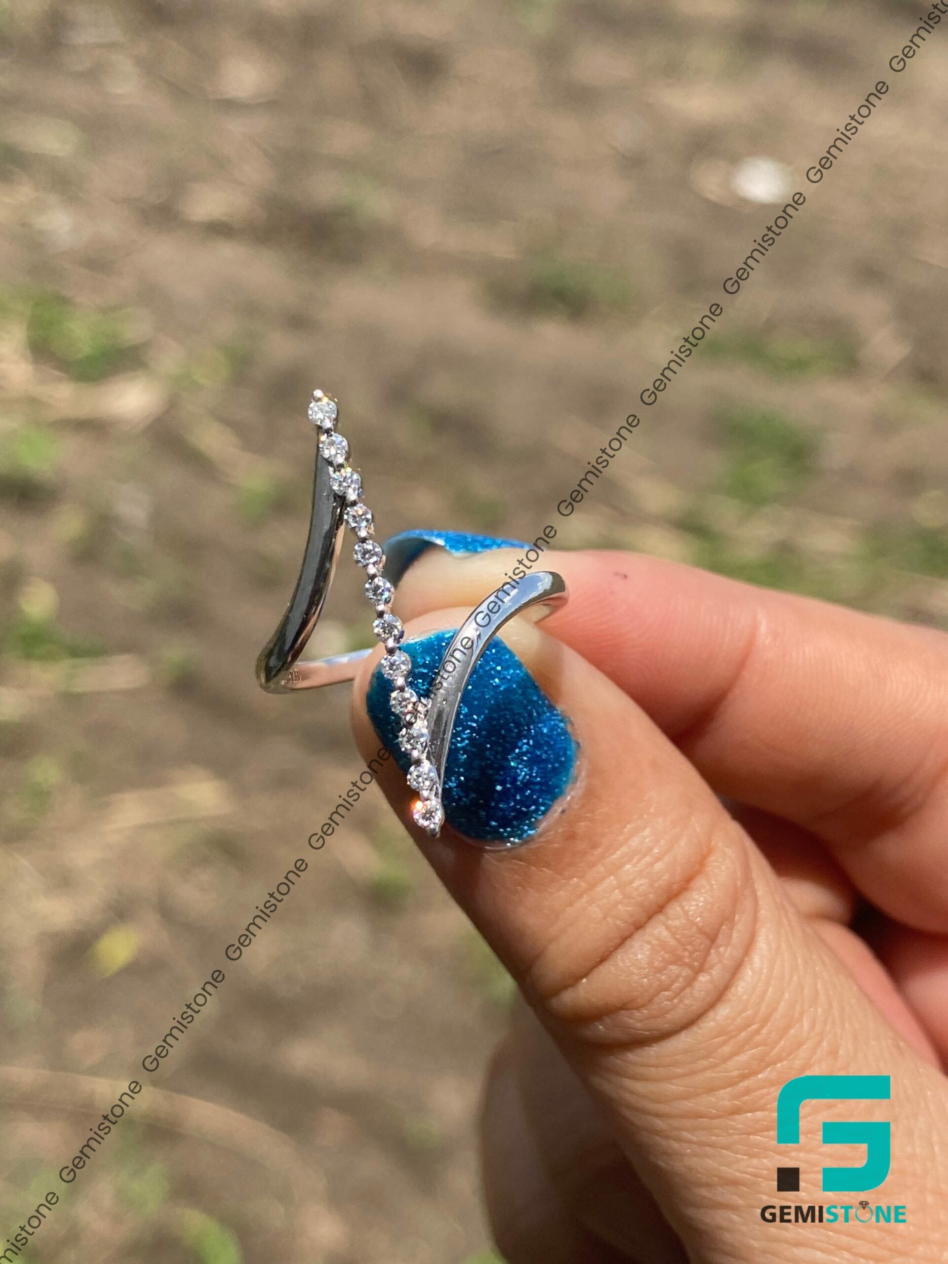 Thin-Bar-Ring