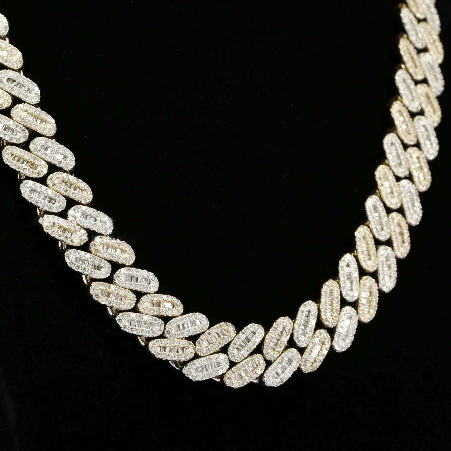 VVS-Moissanite-Baguette-Chain