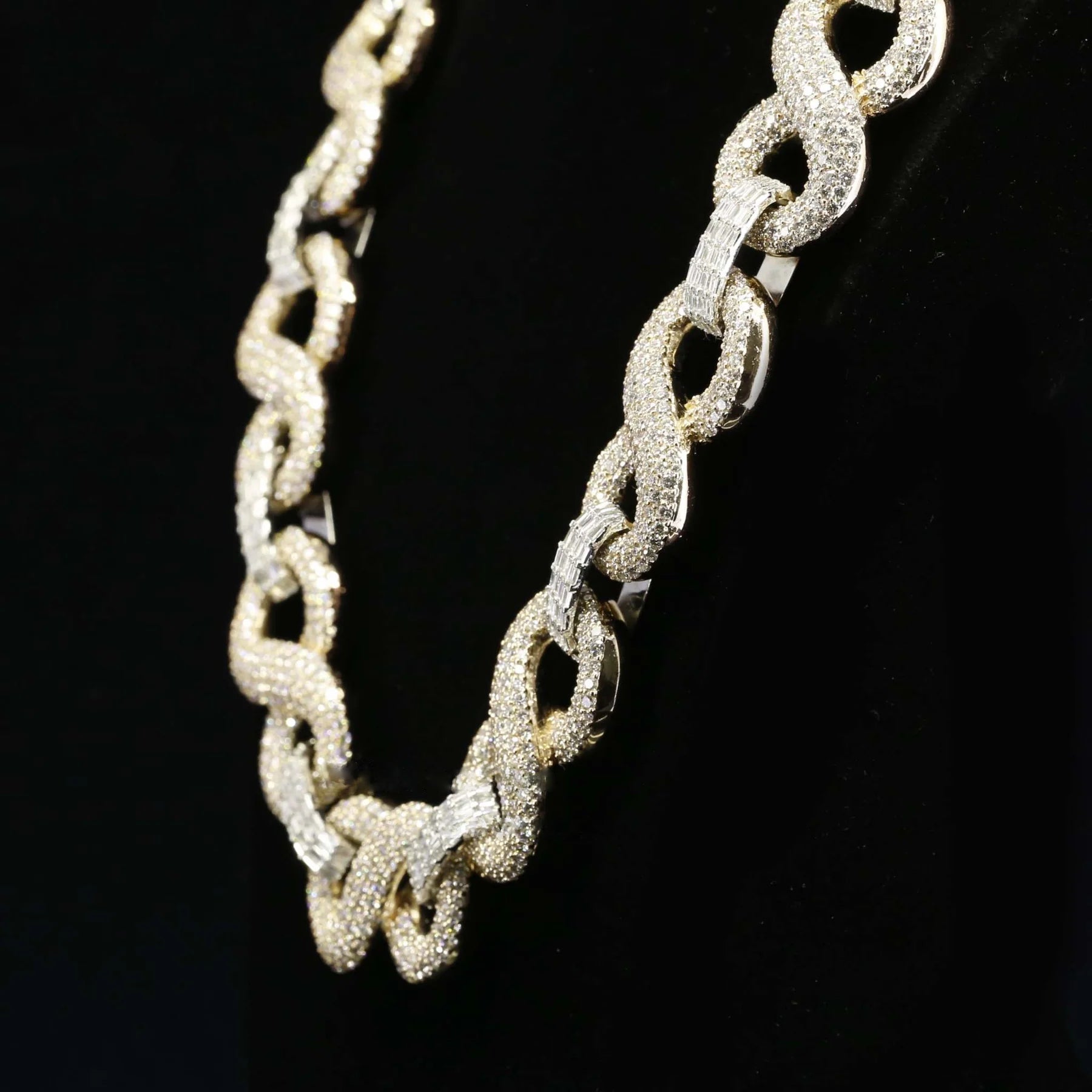 VVS-Moissanite-Cuban-Chain